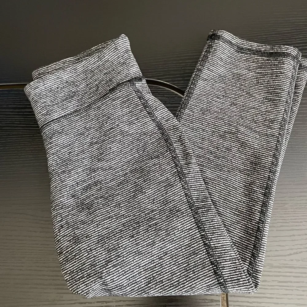 Old Navy Active Go-Dry Leggings, Girl Large (10-12)